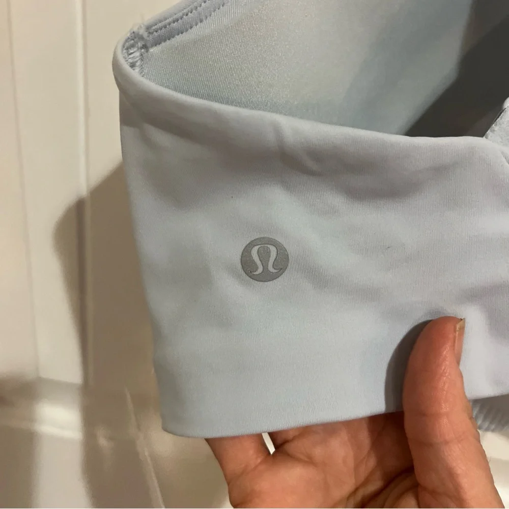 Lululemon Athletica Light Gray Cross-Back Sports Bra - Picture 6 of 7